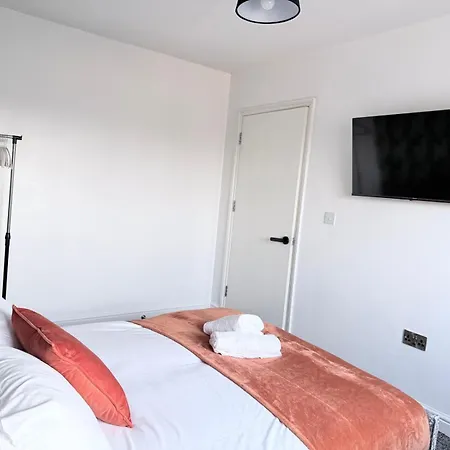 Soothing Near Shopping And Centres * Leeds (West Yorkshire)