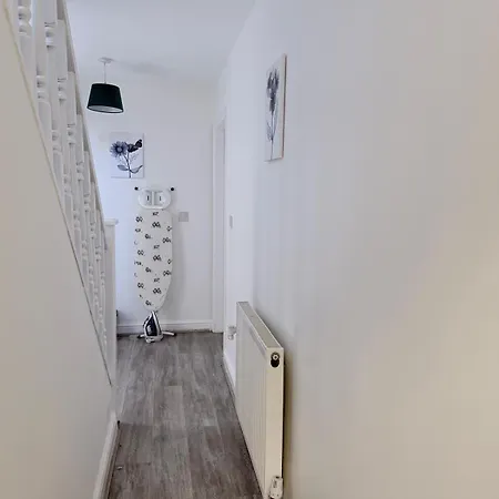Soothing Near Shopping And Centres * Leeds (West Yorkshire)